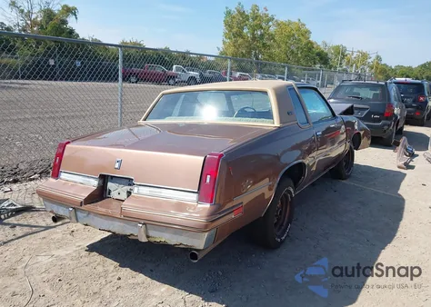 1985 Oldsmobile Cutlass Supreme из США, поврежденный, VIN 1G3GR47Y6FP336579
